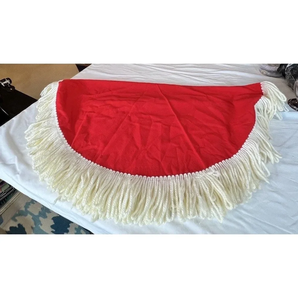 Vintage 80s Red Christmas Tablecloth Doily‎ 35